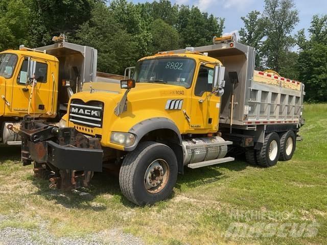 Mack 700 Snežné pluhy, predné snežné radlice