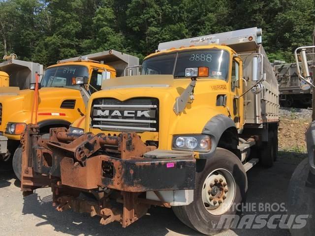 Mack 700 Snežné pluhy, predné snežné radlice