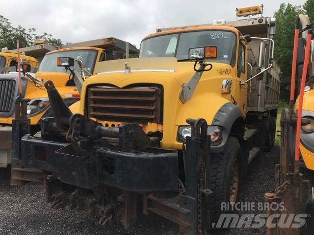 Mack 700 Snežné pluhy, predné snežné radlice