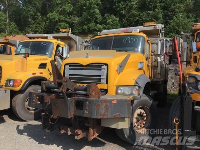 Mack 700 Snežné pluhy, predné snežné radlice