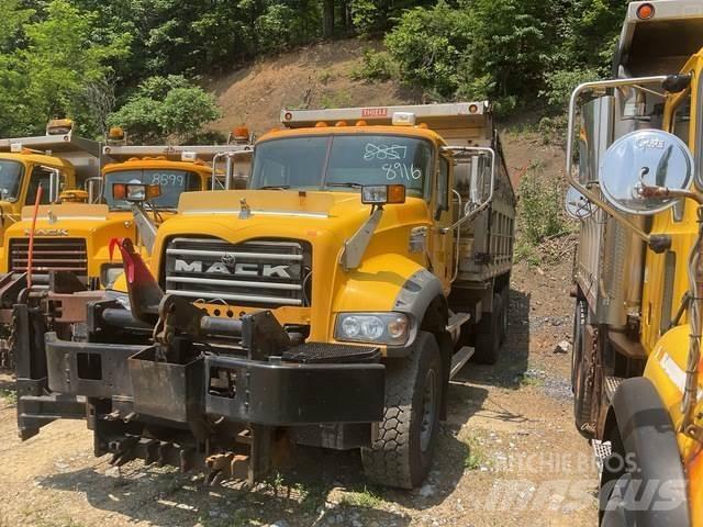 Mack 700 Snežné pluhy, predné snežné radlice