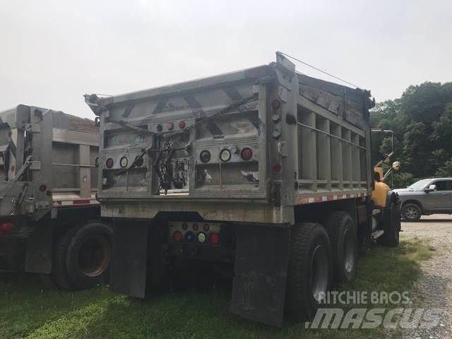 Mack 700 Snežné pluhy, predné snežné radlice