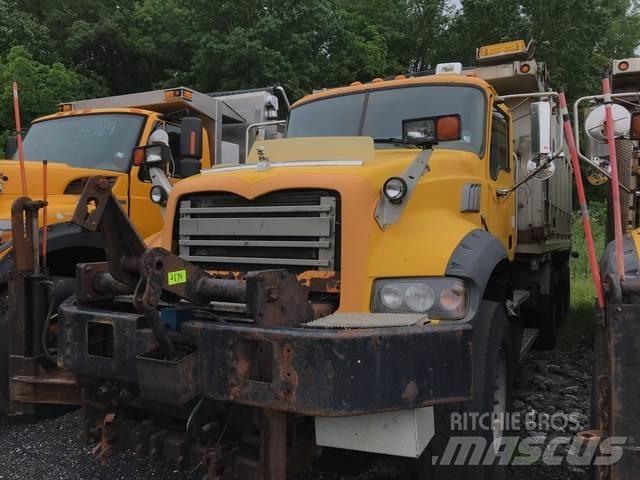 Mack 700 Snežné pluhy, predné snežné radlice
