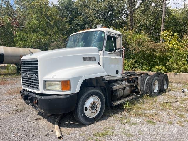 Mack CH613 Ťahače