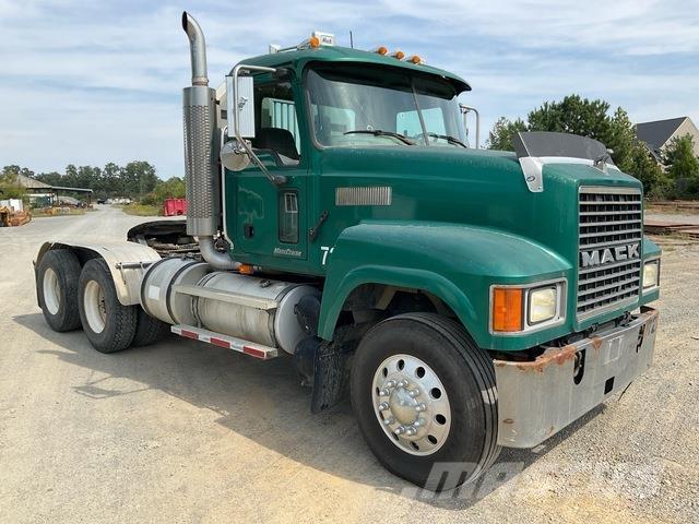 Mack CHN613 Ťahače