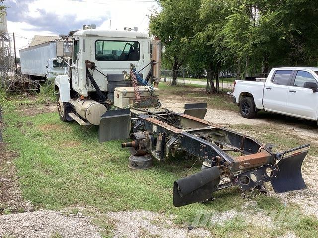 Mack CHN613 Kabíny a interiér