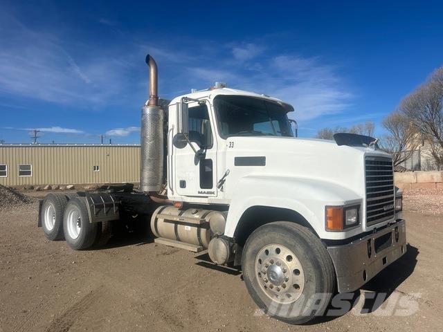 Mack CHU613 Ťahače