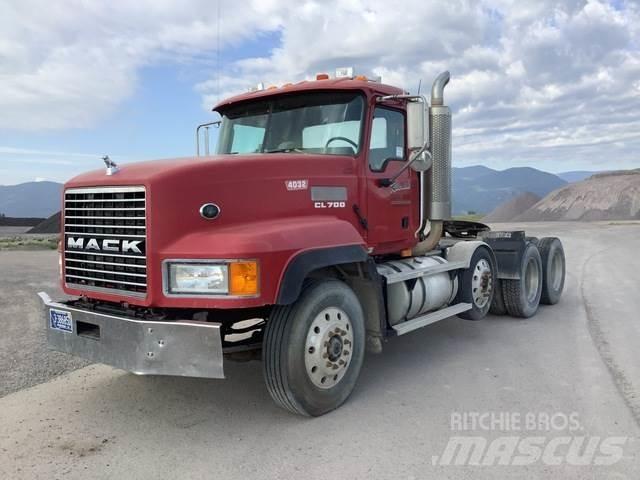 Mack CL733 Ťahače