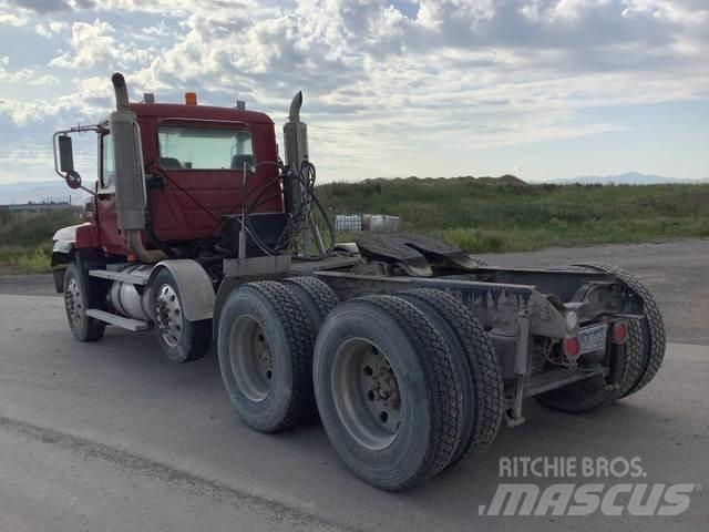 Mack CL733 Ťahače
