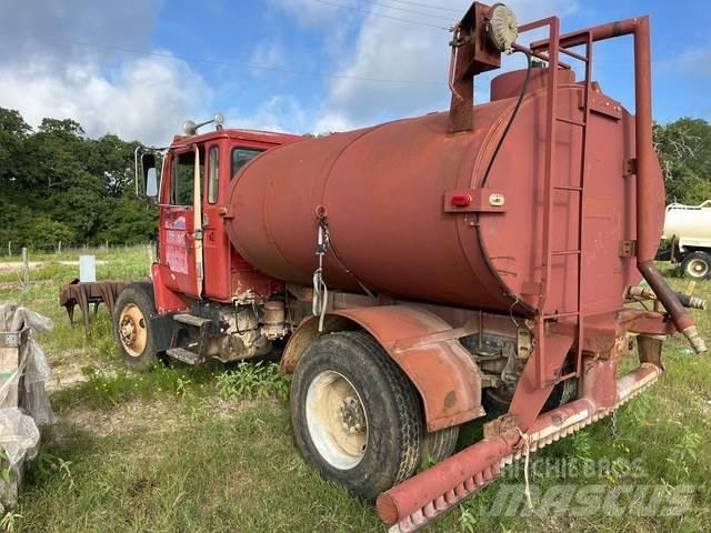 Mack CM422 Cisterny na vodu