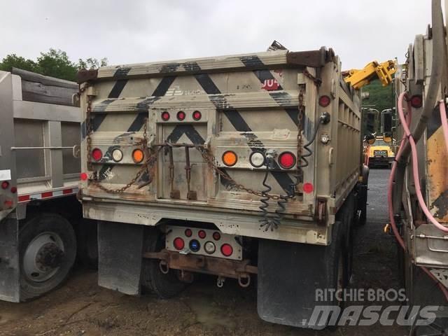 Mack CV700 Snežné pluhy, predné snežné radlice