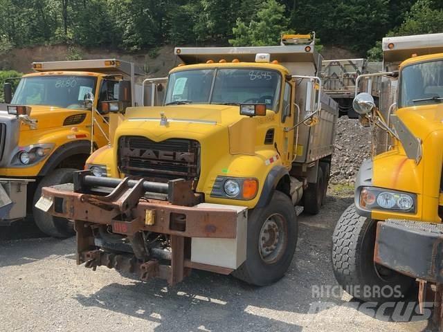 Mack CV700 Snežné pluhy, predné snežné radlice