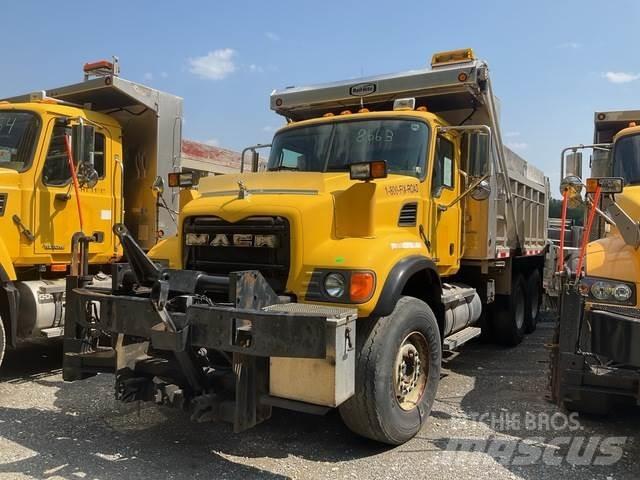 Mack CV700 Snežné pluhy, predné snežné radlice