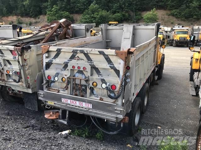 Mack CV700 Snežné pluhy, predné snežné radlice
