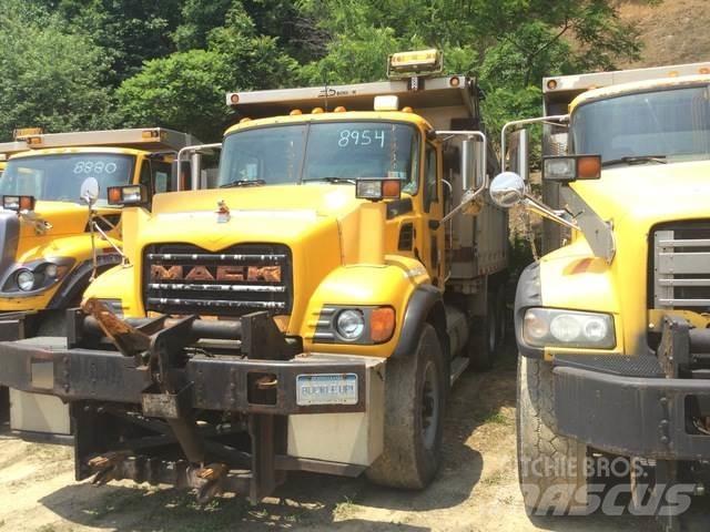 Mack CV700 Snežné pluhy, predné snežné radlice