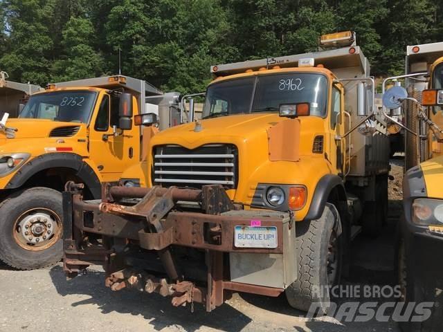 Mack CV700 Sklápače