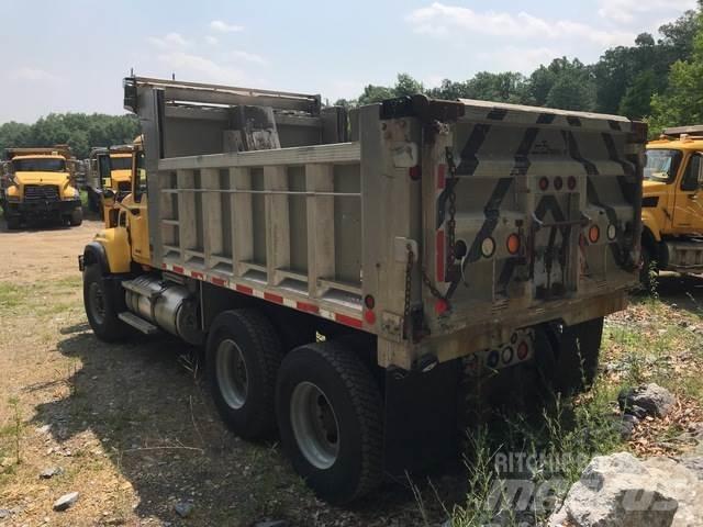 Mack CV700 Snežné pluhy, predné snežné radlice
