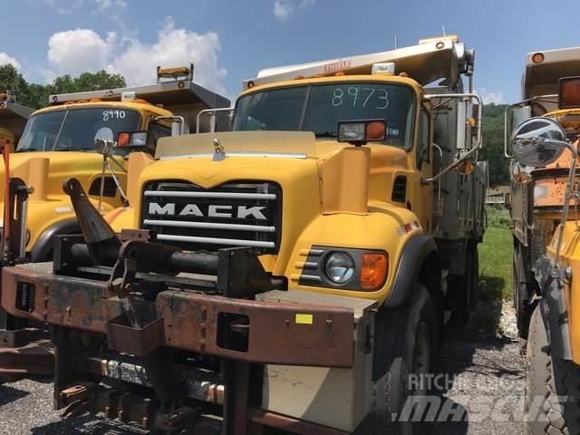 Mack CV700 Snežné pluhy, predné snežné radlice