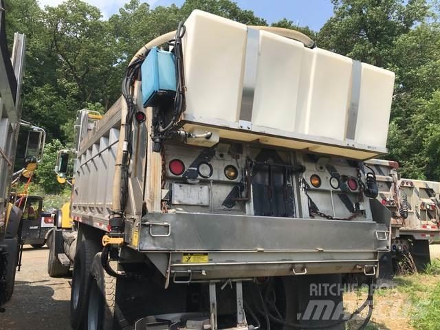 Mack CV700 Snežné pluhy, predné snežné radlice