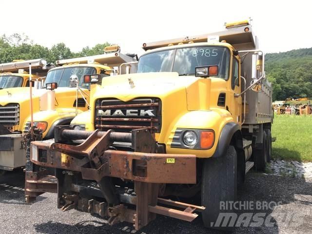 Mack CV700 Snežné pluhy, predné snežné radlice