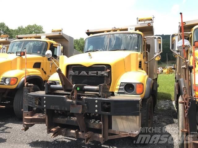 Mack CV700 Snežné pluhy, predné snežné radlice