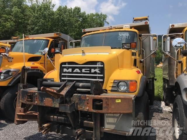 Mack CV700 Snežné pluhy, predné snežné radlice