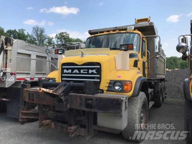 Mack CV700 Snežné pluhy, predné snežné radlice