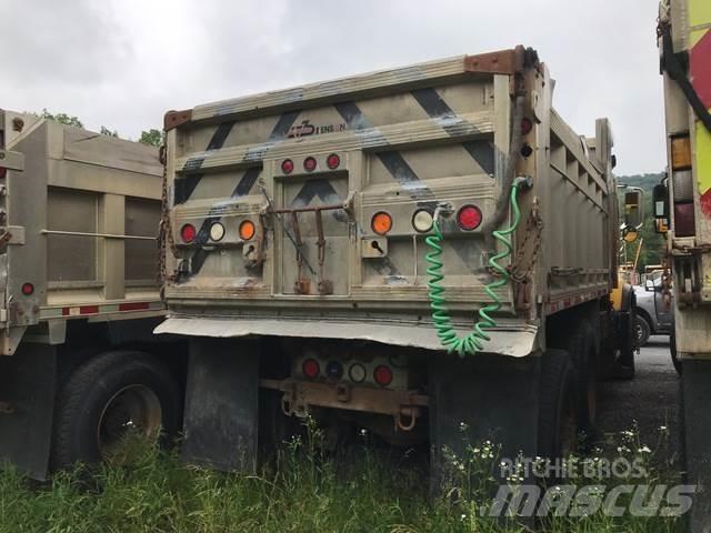 Mack CV700 Snežné pluhy, predné snežné radlice