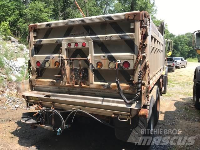 Mack CV700 Snežné pluhy, predné snežné radlice