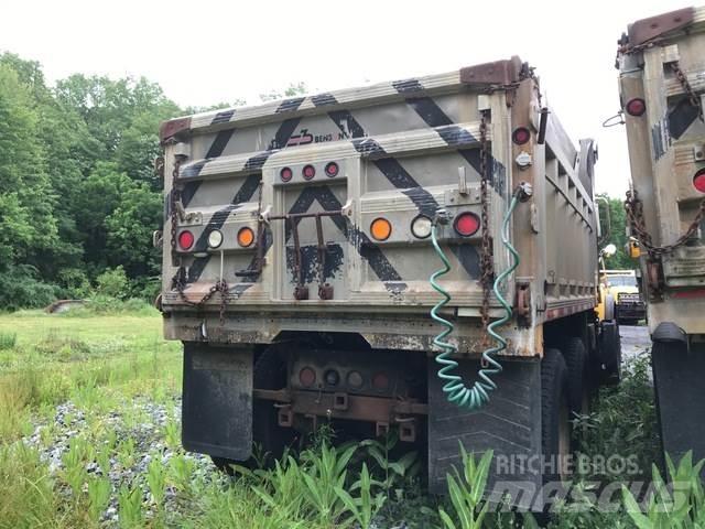 Mack CV700 Sklápače