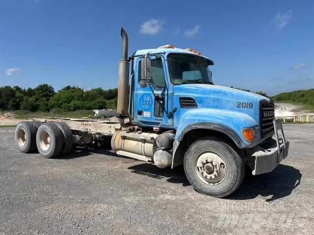 Mack CV713 Kabíny a interiér
