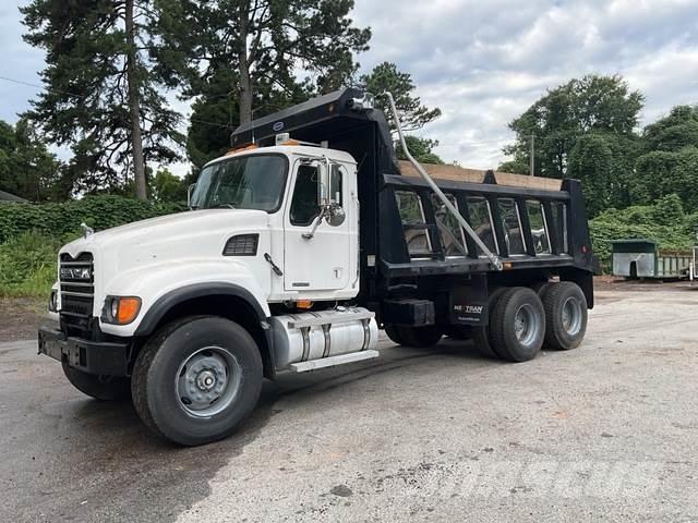 Mack CV713 Sklápače