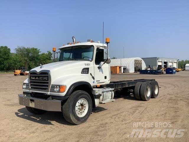 Mack CV713 Kabíny a interiér