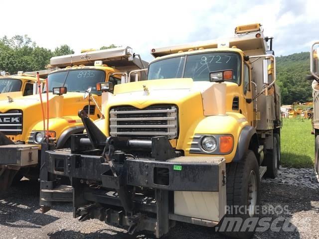 Mack CV713 Snežné pluhy, predné snežné radlice