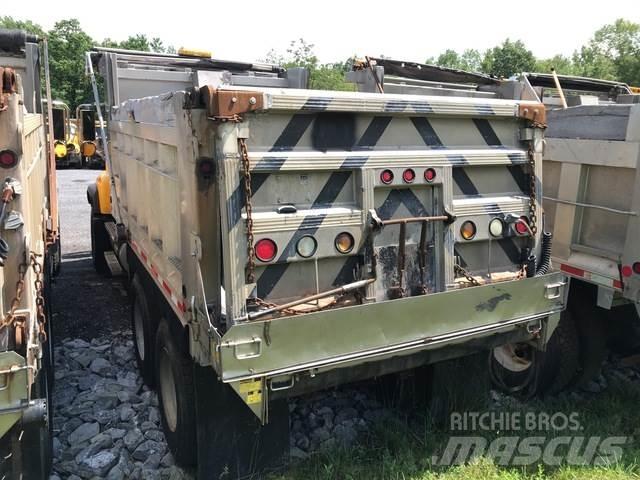 Mack CV713 Snežné pluhy, predné snežné radlice