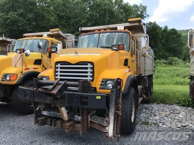 Mack CV713 Snežné pluhy, predné snežné radlice
