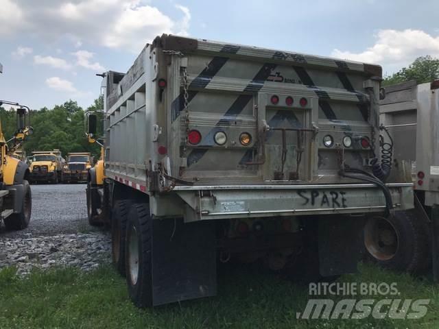 Mack CV713 Snežné pluhy, predné snežné radlice