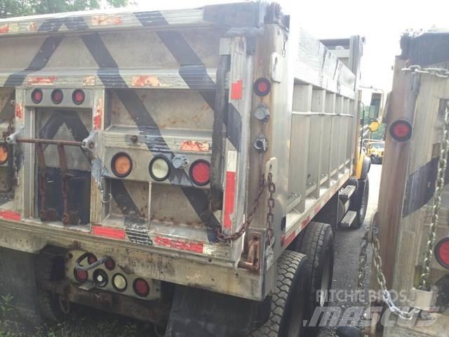 Mack CV713 Sklápače