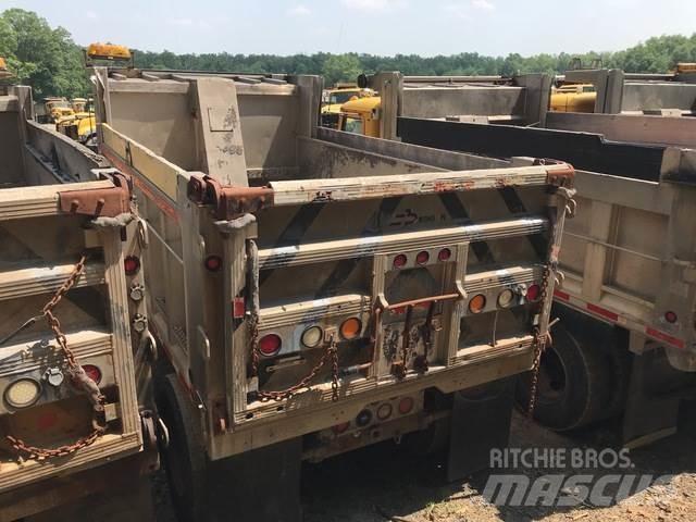 Mack CV713 Snežné pluhy, predné snežné radlice