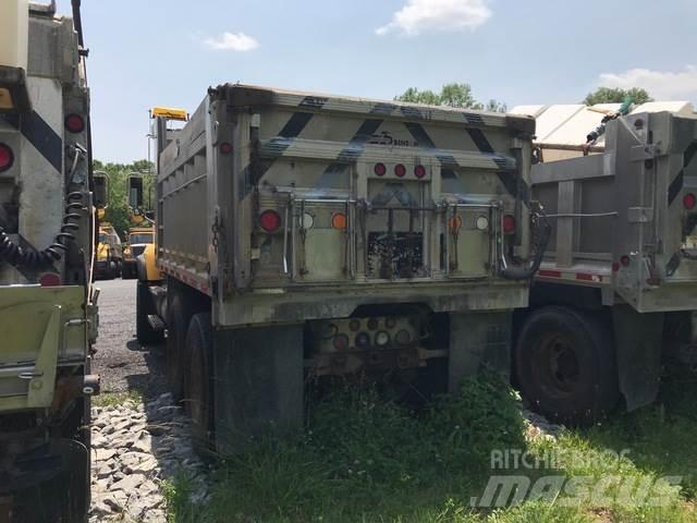 Mack CV713 Snežné pluhy, predné snežné radlice