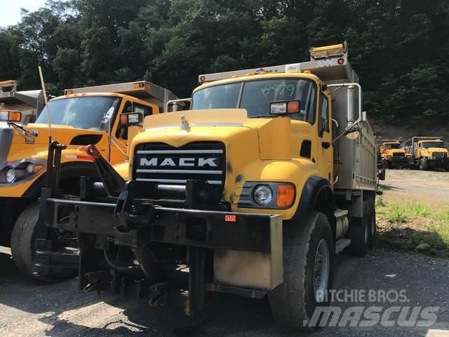 Mack CV713 Snežné pluhy, predné snežné radlice