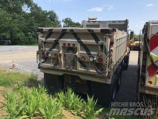 Mack CV713 Snežné pluhy, predné snežné radlice