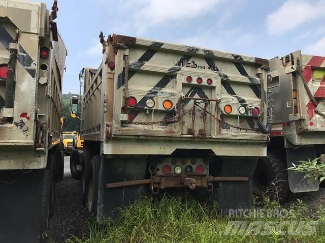Mack CV713 Sklápače