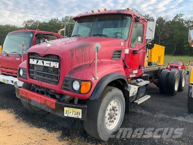 Mack CV713 Kabíny a interiér