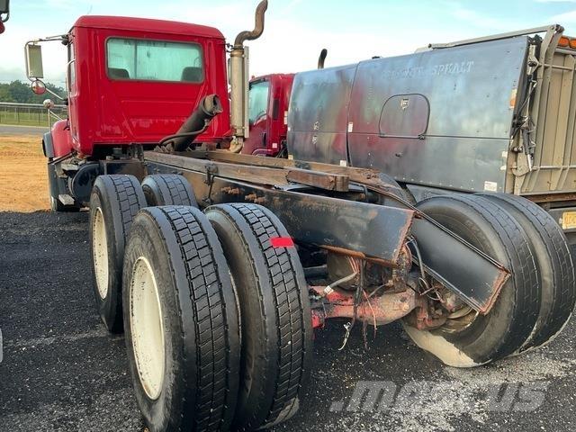 Mack CV713 Kabíny a interiér