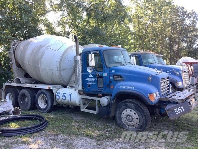 Mack CV713 Sklápače