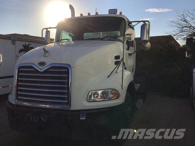 Mack CXN612 Ťahače