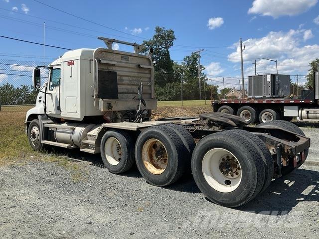 Mack CXN613 Ťahače