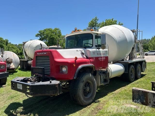 Mack DM600GK Ďalšie nákladné vozidlá