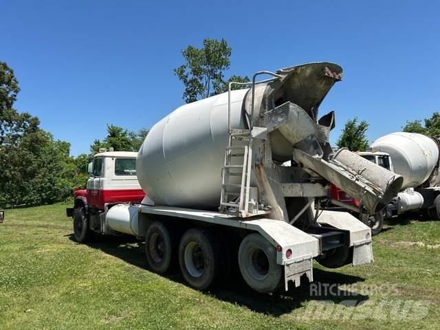 Mack DM600GK Ďalšie nákladné vozidlá